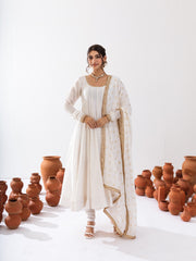 আইরা: হোয়াইট গোল্ড জর্জেট আনারকলি স্যুট